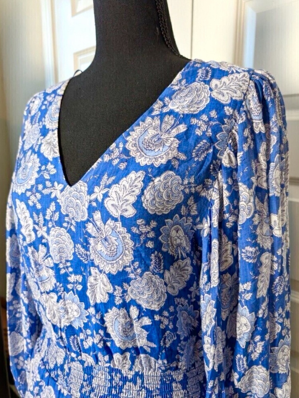 Vince Camuto V-Neck Peplum Top Blue and White Floral Blouse Top Size Small - Picture 6 of 12